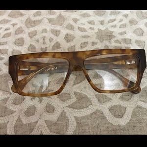 Elizabeth & James Ventura glasses